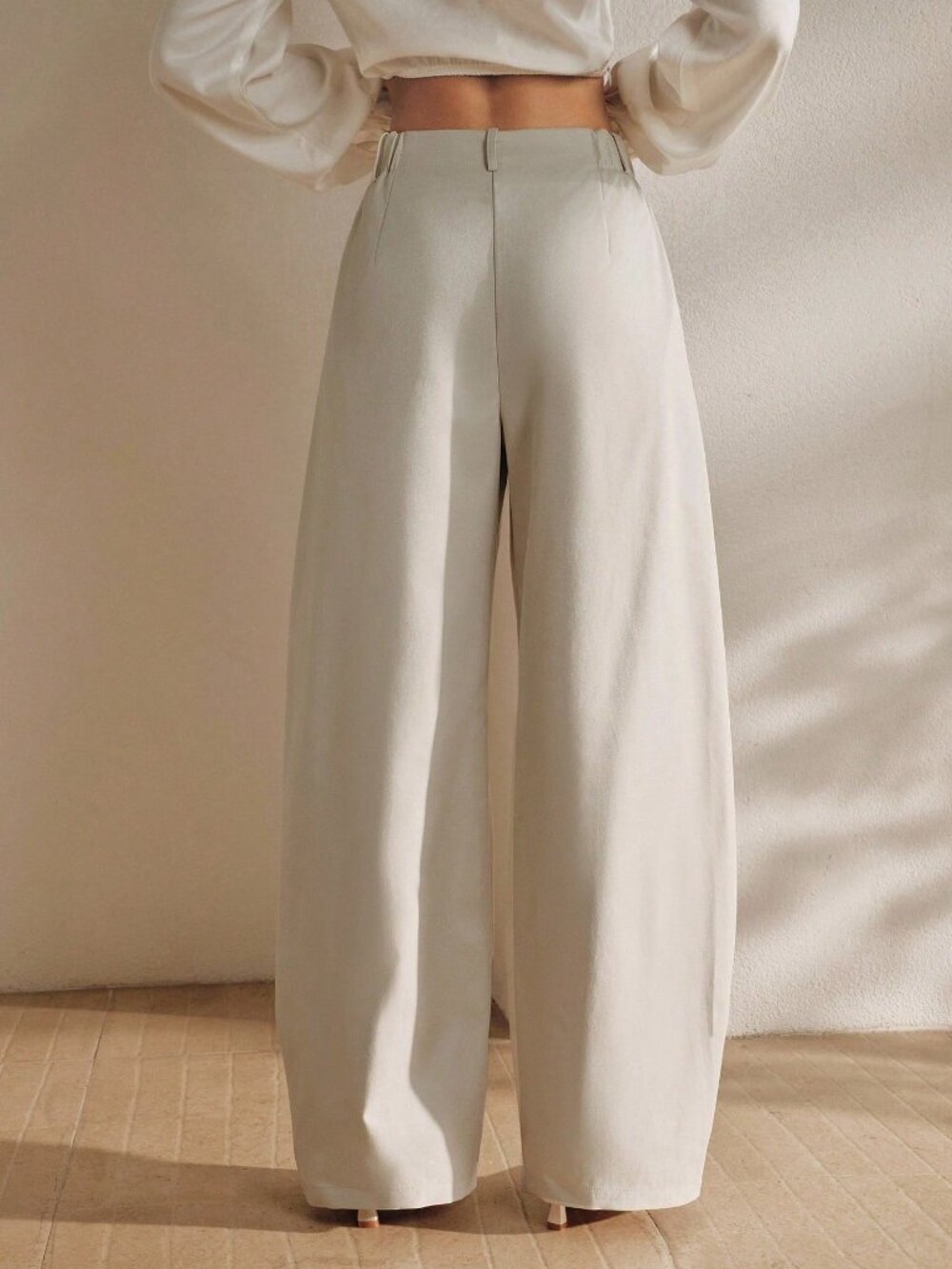 Apricot Casual Women's Pleated High Waist Pocket Wide Leg Suit Trousers - Picture 2 of 6